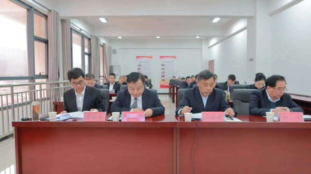 踏平坎坷成大道 實(shí)干奮斗鑄輝煌！陜西銀礦召開(kāi)六屆一次職工代表...